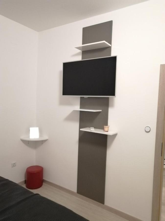 Evita Apartment Karlovac Eksteriør billede