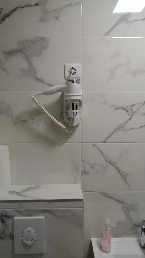 Evita Apartment Karlovac Eksteriør billede