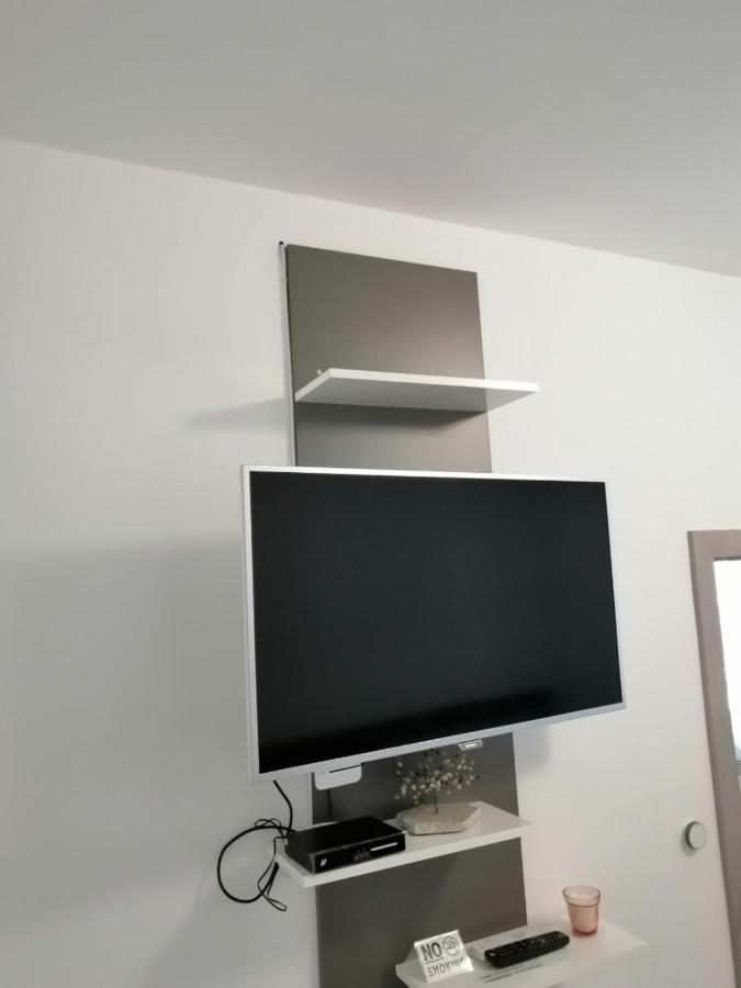 Evita Apartment Karlovac Eksteriør billede