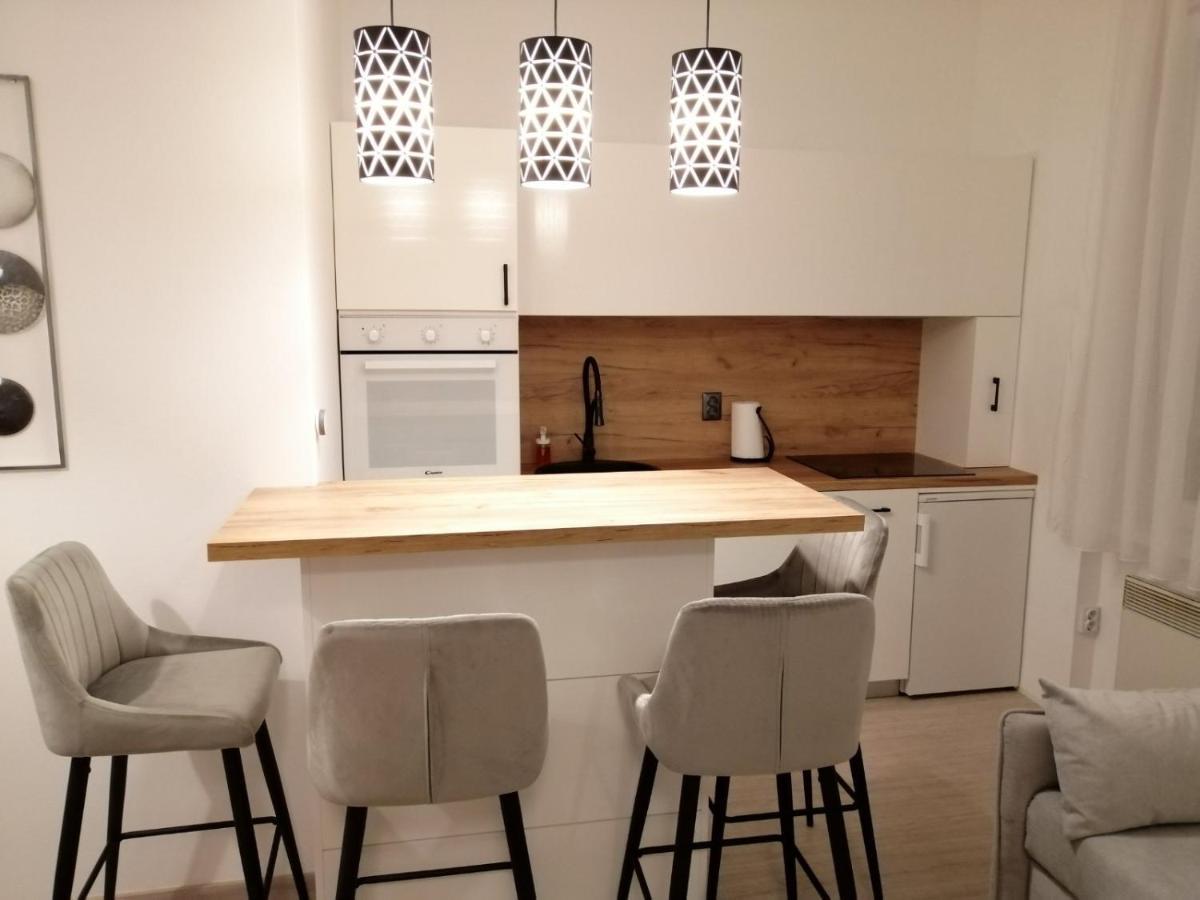 Evita Apartment Karlovac Eksteriør billede